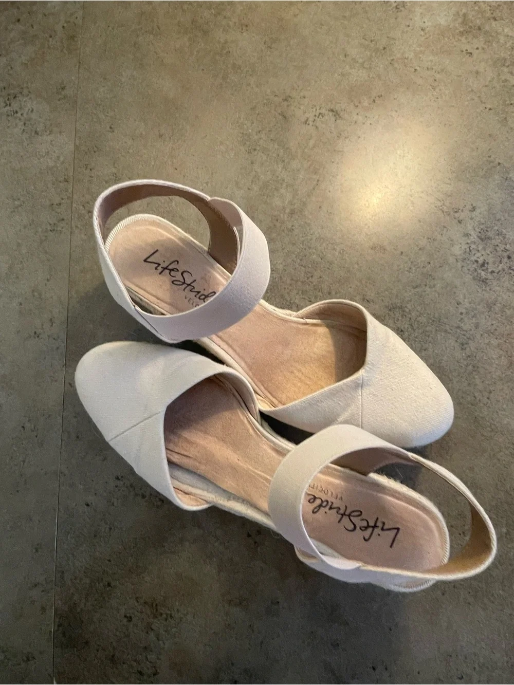 LifeStride Kimmie Espadrille Wedge Sandals in Beige US 9.5